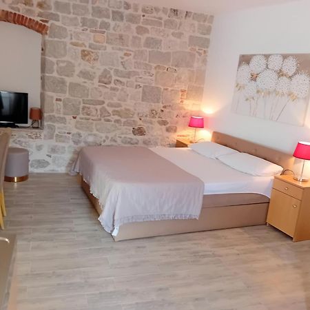 Apartment Andela Kaštela エクステリア 写真