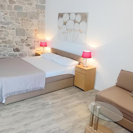 Apartment Andela Kaštela エクステリア 写真